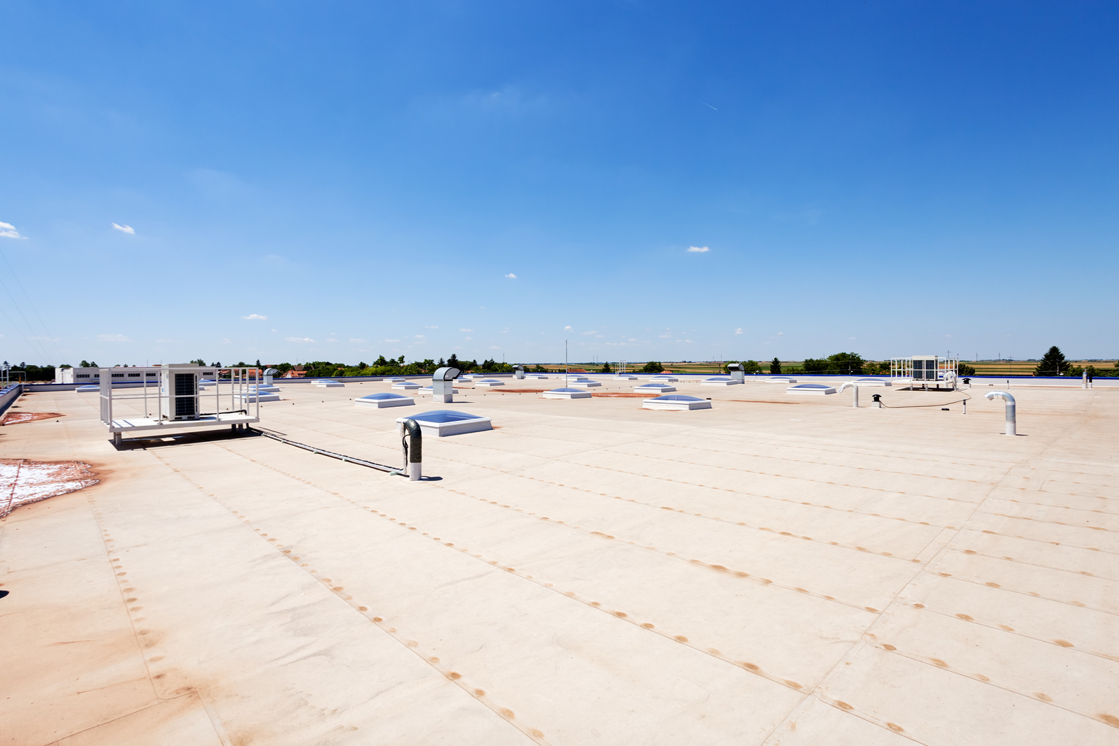 The Differences Between Commercial and Residential Roofs
